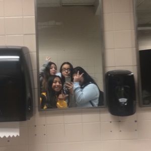 Meet your Posher, Melissa